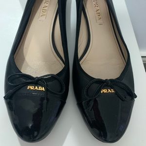 Authentic and Gorgeous Prada flats